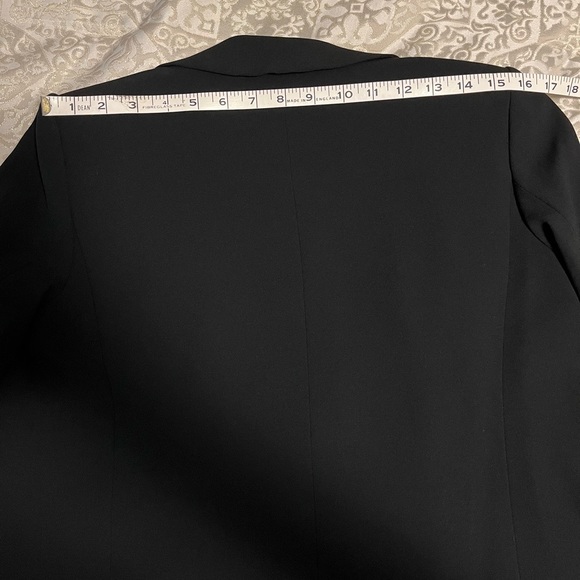 Aritzia Babaton Yates Tuxedo Blazer - Picture 7 of 9